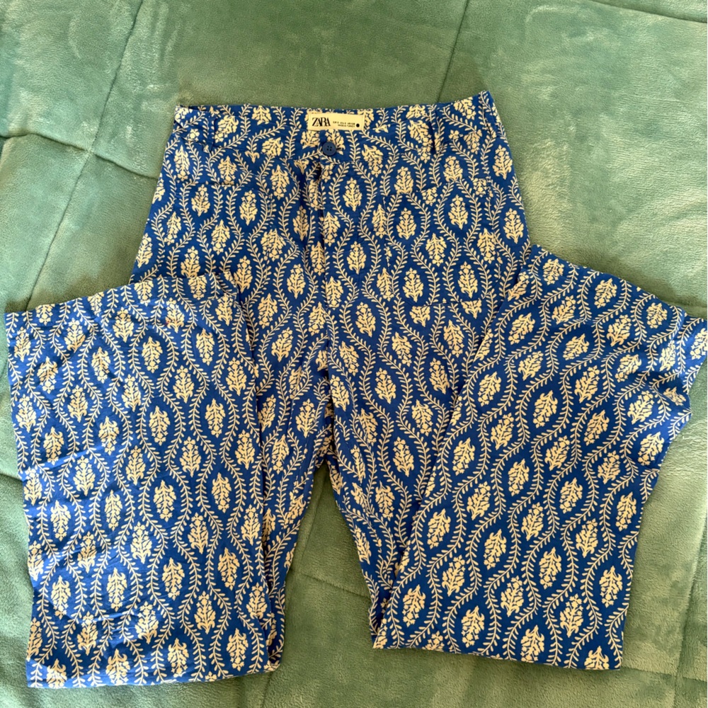 Zara Blue and White Patterned Pants